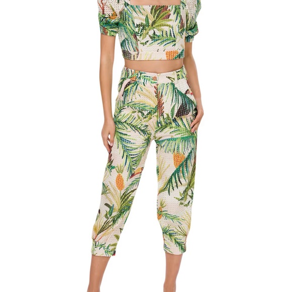 🆕FARM Rio Toucan Paradise Eyelet Pants - Picture 3 of 13